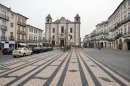 Центральная площадь Хиральдо, Португалия