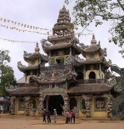Пагода Линь Фуок (Linh Phuoc Pagoda), Далат