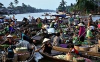    (Floating Markets in Can Tho), 